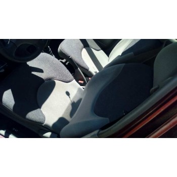 nissan micra (k11) del año 2002