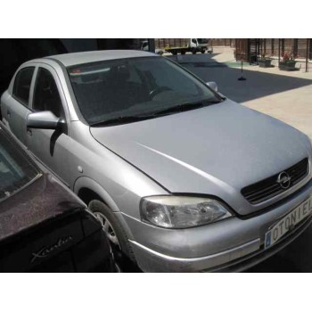 opel astra g berlina del año 2000