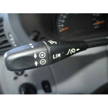 mercedes-benz clase c (w203) berlina del año 2002