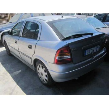 opel astra g berlina del año 2000