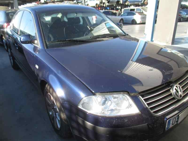 VOLKSWAGEN PASSAT BERLINA (3B3)
