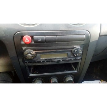 seat ibiza (6l1) del año 2004