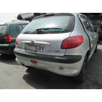 peugeot 206 berlina del año 2002