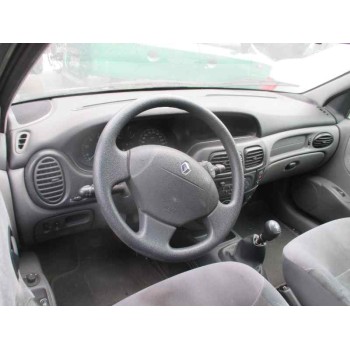 renault megane i fase 2 berlina (ba0) del año 2001