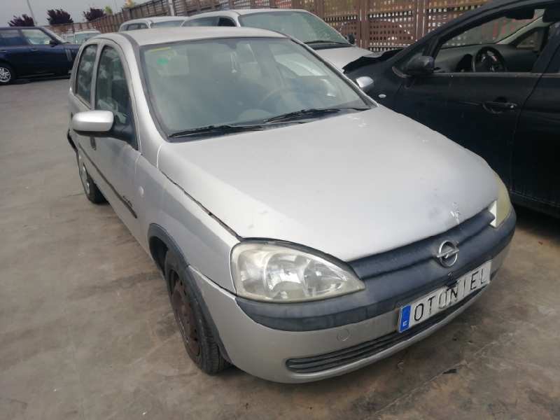 opel corsa c del año 2001