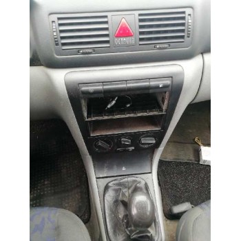 skoda octavia berlina (1u2) del año 1999