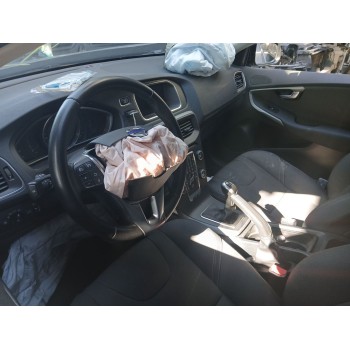 volvo v40 hatchback (525) del año 2015