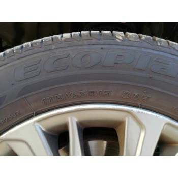 toyota yaris del año 2018