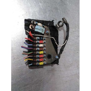 CAJA RELES / FUSIBLES BATERIA 