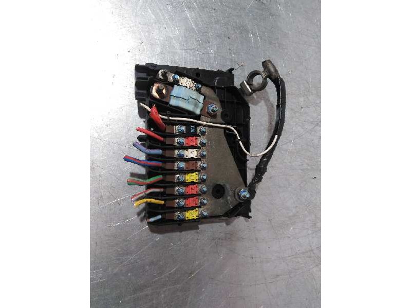 Recambio de caja reles / fusibles para ford c-max edition referencia OEM IAM BATERIA  