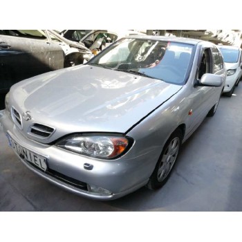 nissan primera berlina (p11) del año 2000