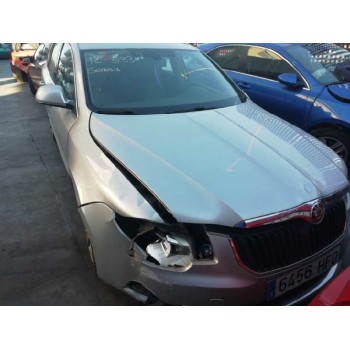 skoda superb combi (3t5) del año 2011