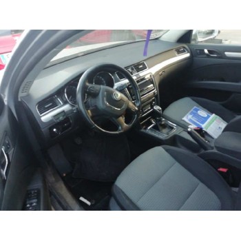 skoda superb combi (3t5) del año 2011