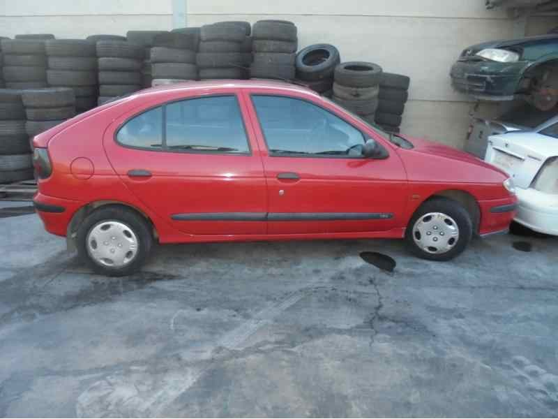 renault megane i berlina hatchback (ba0) del año 1996