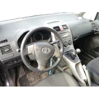 toyota auris del año 2008