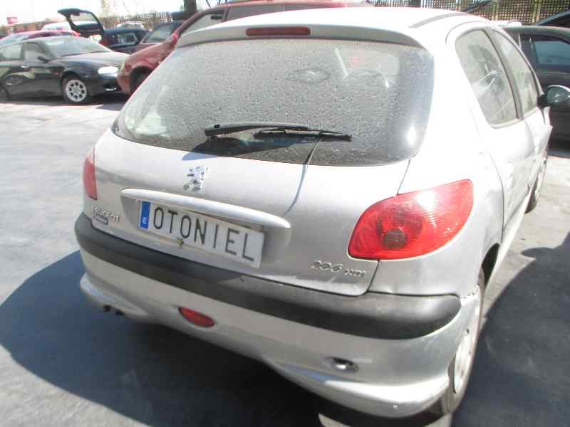 PEUGEOT 206 BERLINA