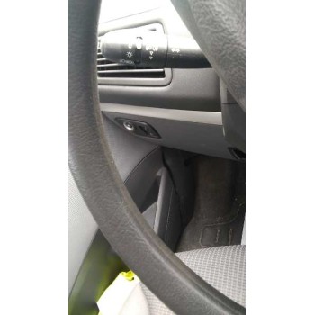 peugeot 807 del año 2005