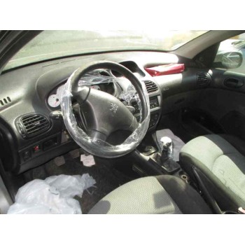 peugeot 206 berlina del año 2005