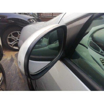 nissan almera tino (v10m) del año 2004