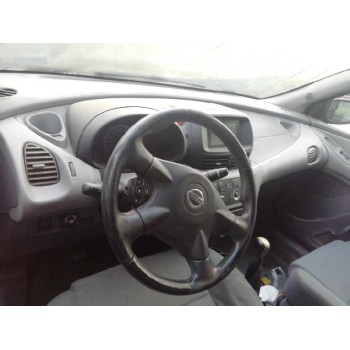 nissan almera tino (v10m) del año 2004