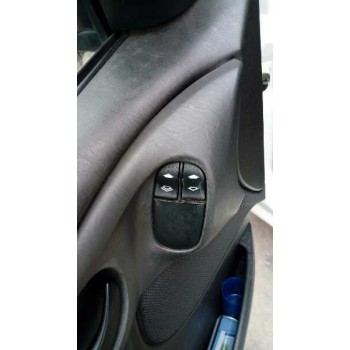 ford focus berlina (cak) del año 2002