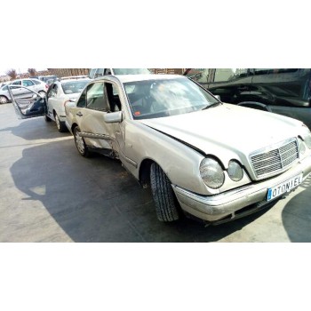 mercedes-benz clase e (w210) berlina diesel del año 1999