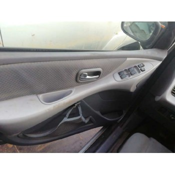 nissan almera tino (v10m) del año 2004