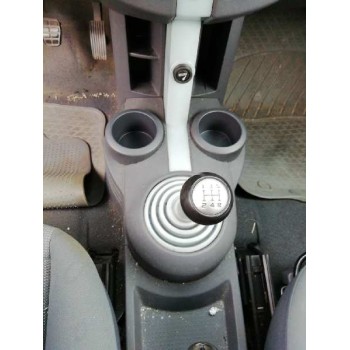 mitsubishi colt berlina 5 (z30a) del año 2005