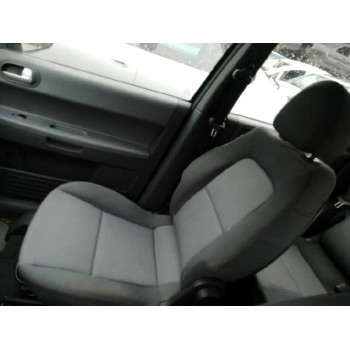 mitsubishi colt berlina 5 (z30a) del año 2005