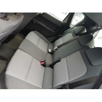 mitsubishi colt berlina 5 (z30a) del año 2005