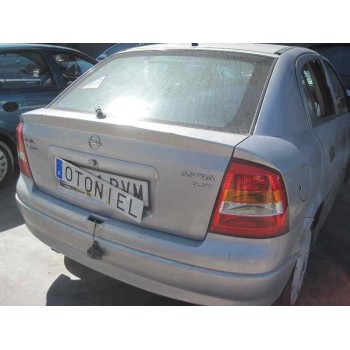 opel astra g berlina del año 2002