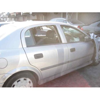 opel astra g berlina del año 2002