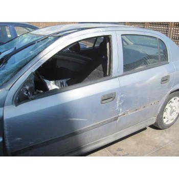opel astra g berlina del año 2002