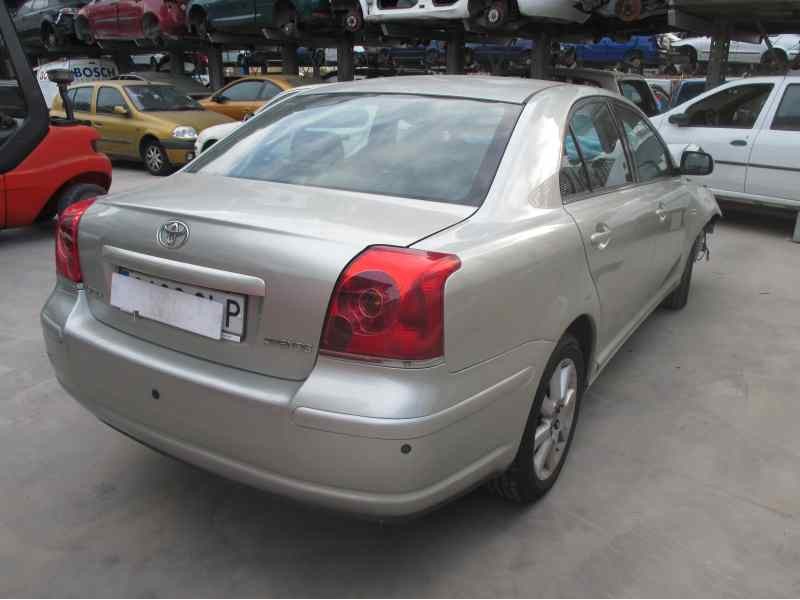 TOYOTA AVENSIS BERLINA (T25)