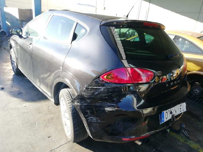 SEAT LEON (1P1)