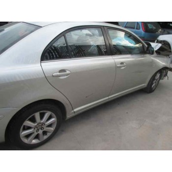 toyota avensis berlina (t25) del año 2003