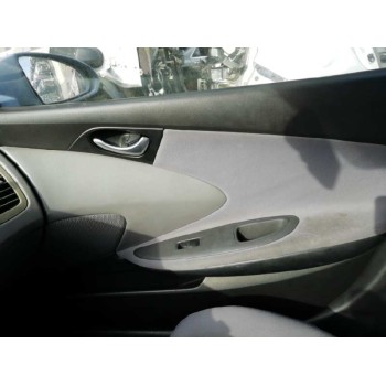 nissan primera berlina (p12) del año 2002