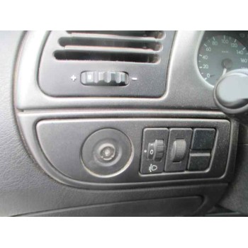 citroën xsara berlina del año 2000