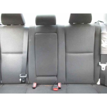 toyota avensis berlina (t25) del año 2003