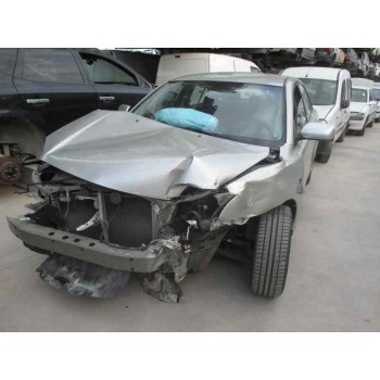 toyota avensis berlina (t25) del año 2003