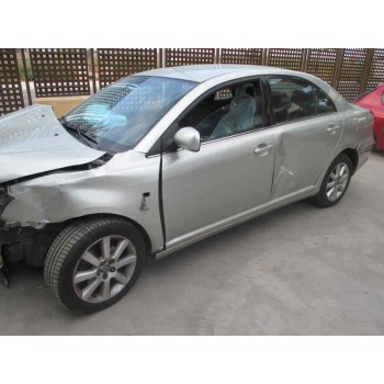 toyota avensis berlina (t25) del año 2003