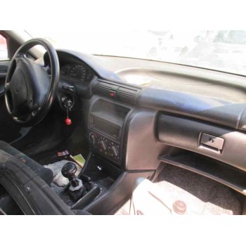 opel astra f berlina del año 1995