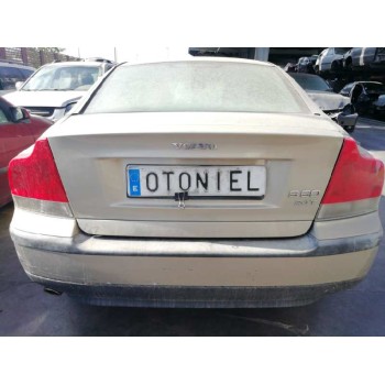volvo s60 berlina del año 2001