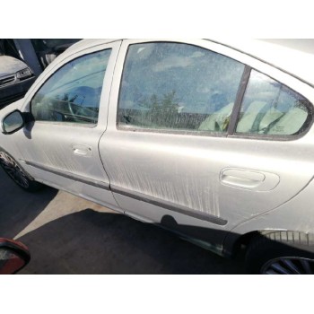 volvo s60 berlina del año 2001