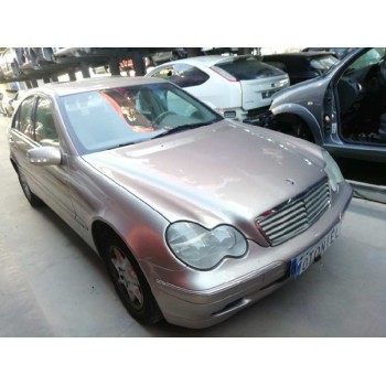 mercedes-benz clase c (w203) berlina del año 2001