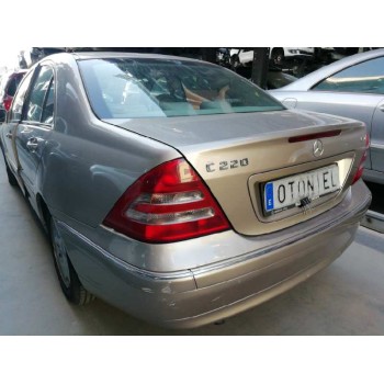 mercedes-benz clase c (w203) berlina del año 2001