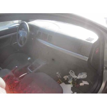 opel vectra c berlina del año 2003