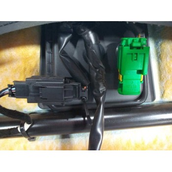 Recambio de asiento delantero derecho para dacia sandero 1.6 cat referencia OEM IAM   