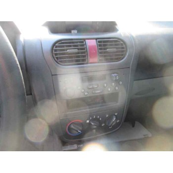 opel corsa c del año 2000