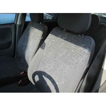 opel corsa c del año 2000